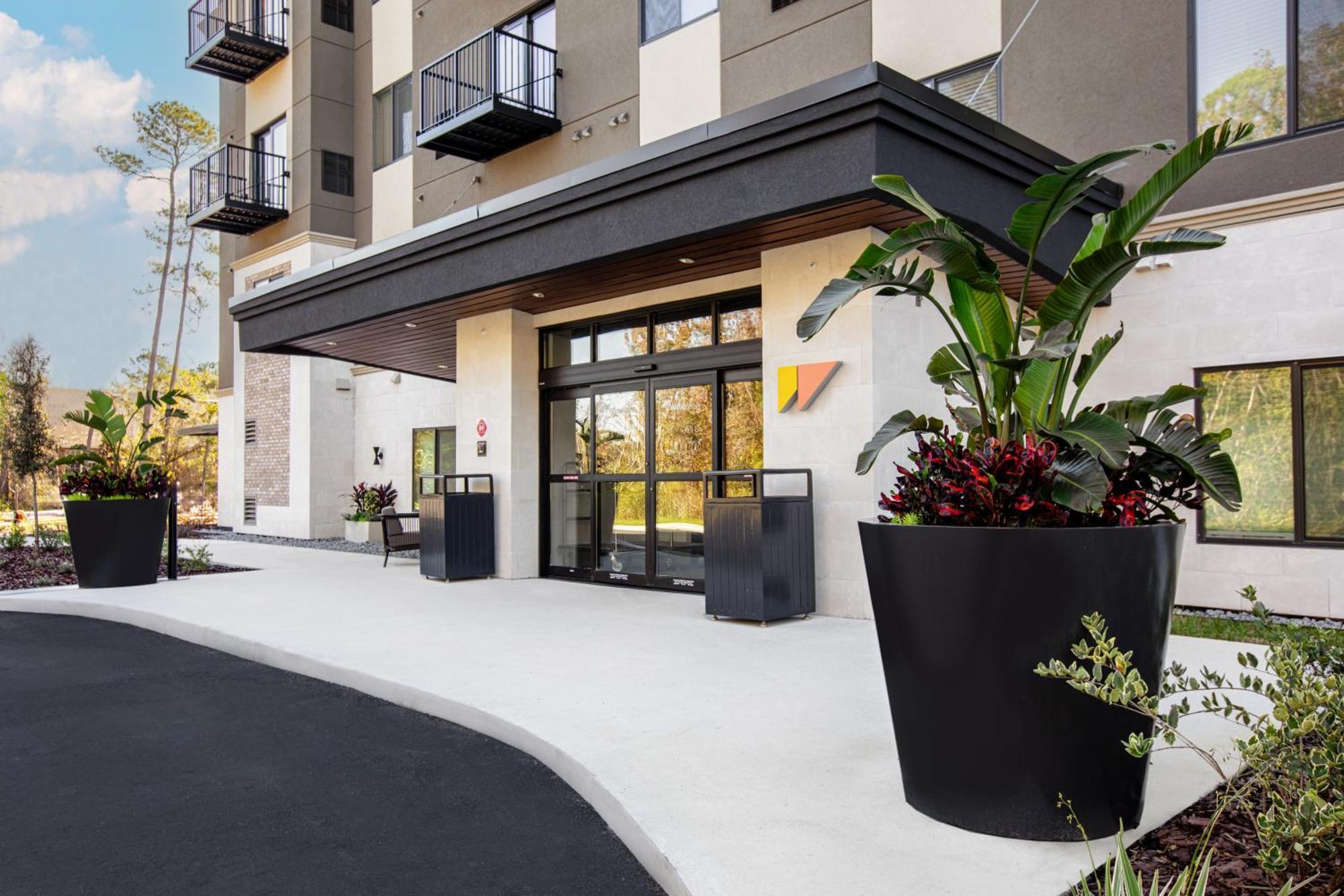 Waterwalk Extended Stay By Wyndham Jacksonville Deerwood Pk Exterior photo