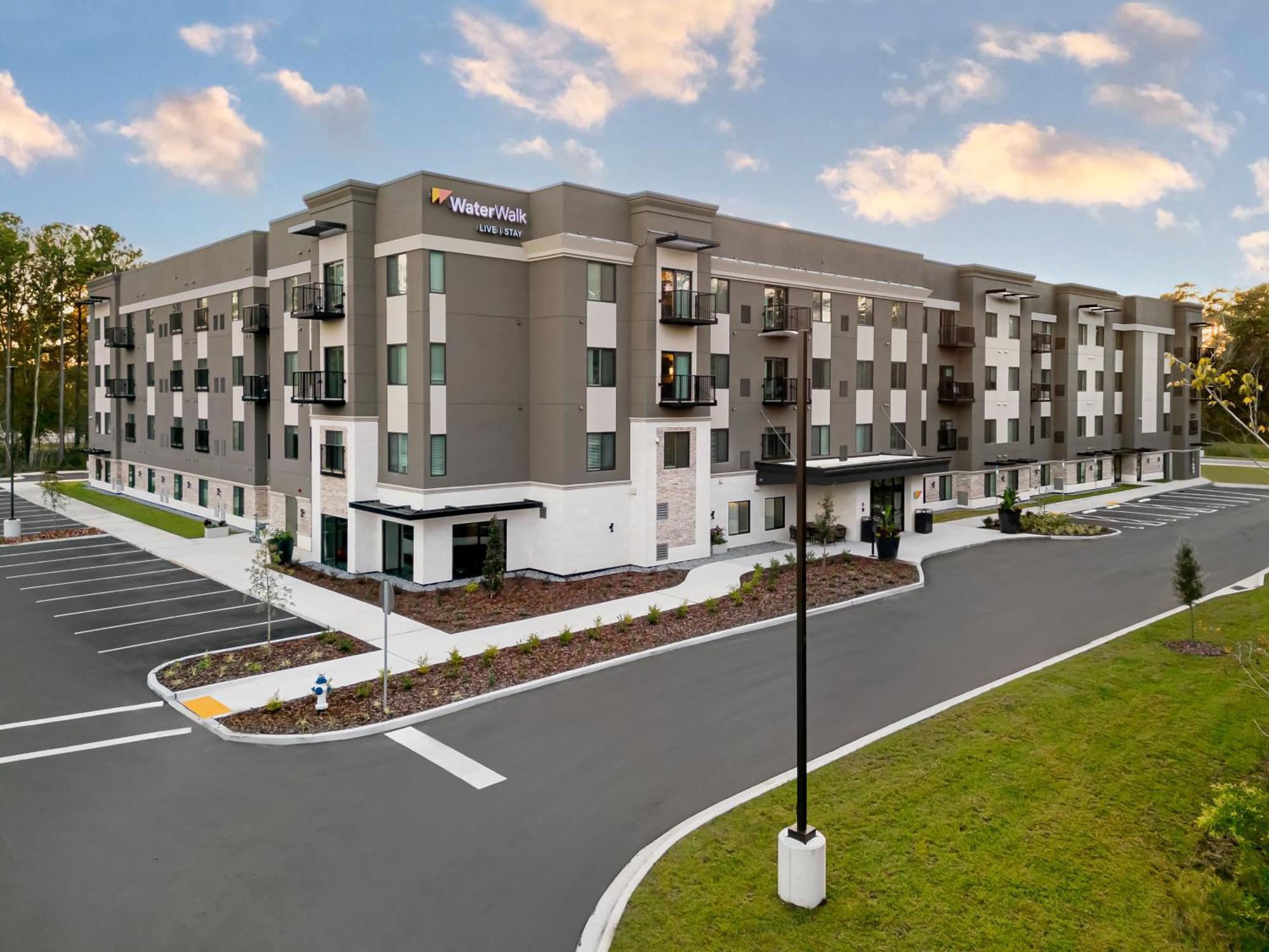 Waterwalk Extended Stay By Wyndham Jacksonville Deerwood Pk Exterior photo
