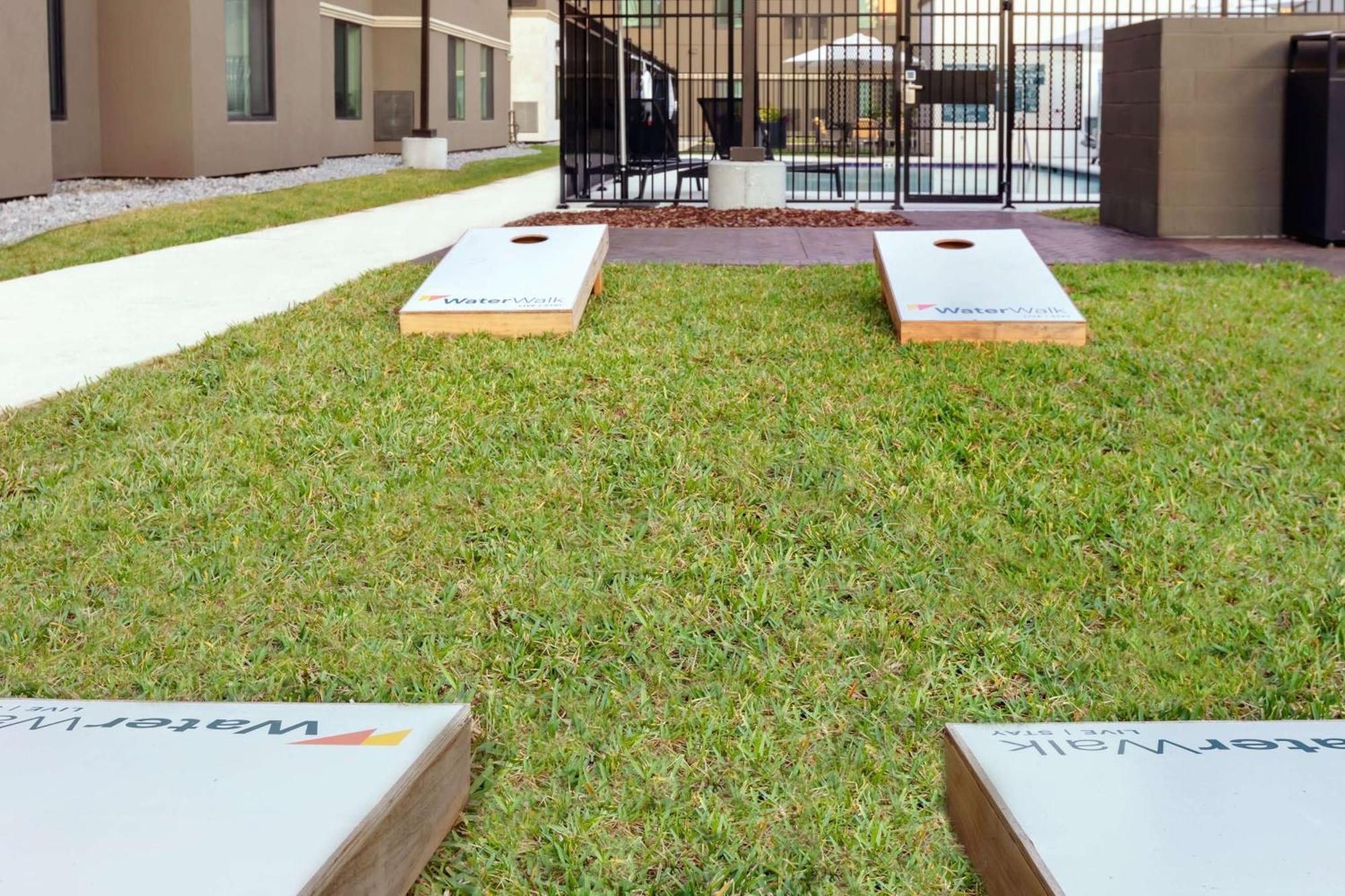 Waterwalk Extended Stay By Wyndham Jacksonville Deerwood Pk Exterior photo